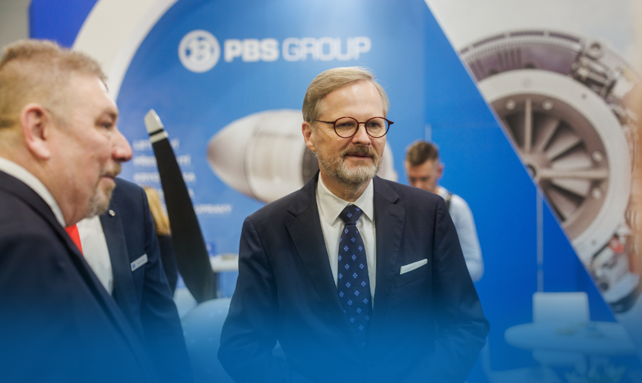 Tuzemské expozice PBS GROUP navštívil premiér ČR i ministryně obrany