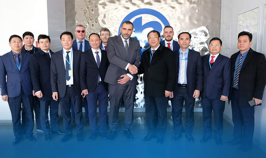PBS hostila delegaci z vietnamské společnosti Viettel